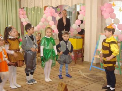 17.04.2019. Вихованці гуртка англійської мови "English kids" показали драматизацію казки.